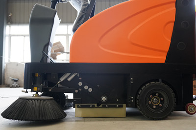 室內小型電動掃地機 室內小型電動掃地機.jpg